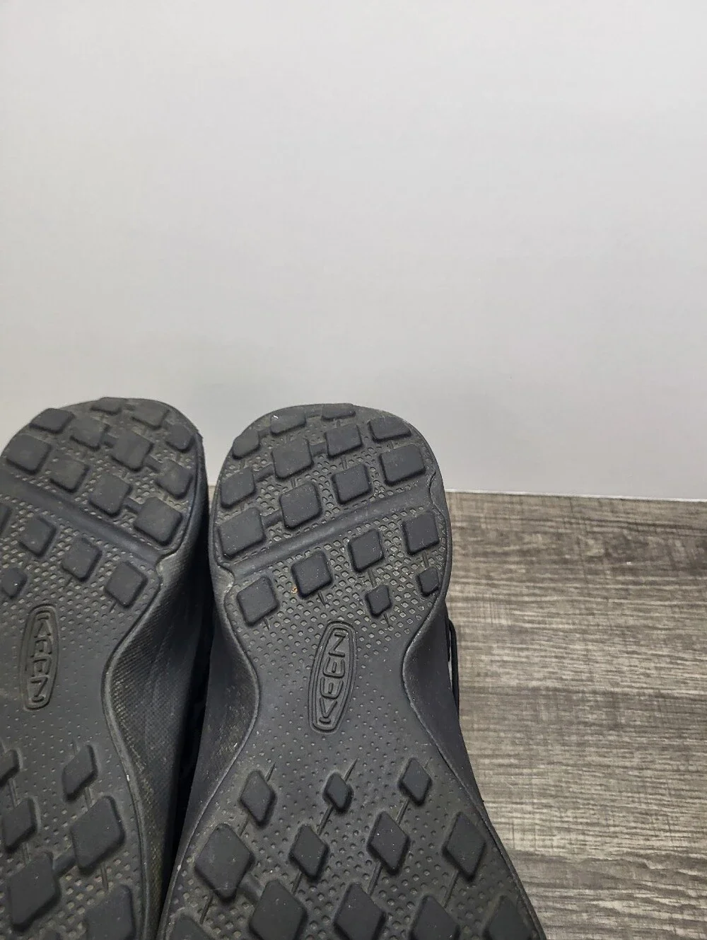 Keen Uneek Snk Sneaker Black/Black Men's Size 12 Shoes Sandals Summer Beach